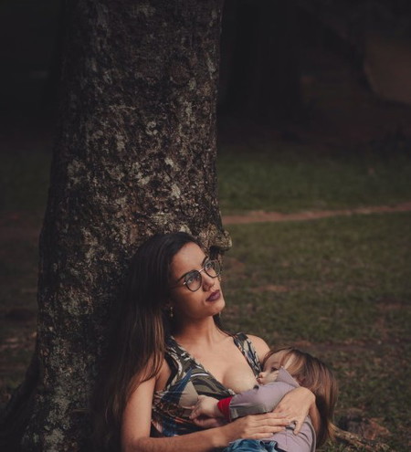 Ok lang ba magbreastfeed sa labas?