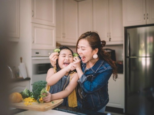 What is the one quality that mothers of this generation should have?