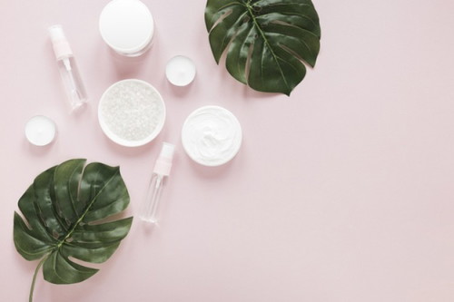 Gumagamit ka pa rin ba ng beauty products —creams, moisturizers, etc—kahit naka-quarantine?