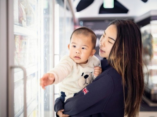 Do you bring your child out when grocery shopping?