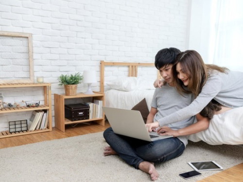 How likely are you to buy an Accidental Insurance Plan online in the next 6 months?