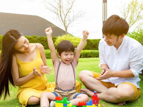On a scale of 1 to 5, with being very worried, how worried are you about the cost of raising a child?