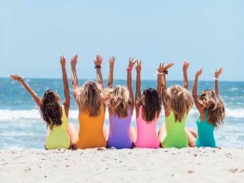 Today is the National Cousins Day. Do you have any cousins? <a href='/feed/hash/NationalCousinsDay'>#NationalCousinsDay</a>