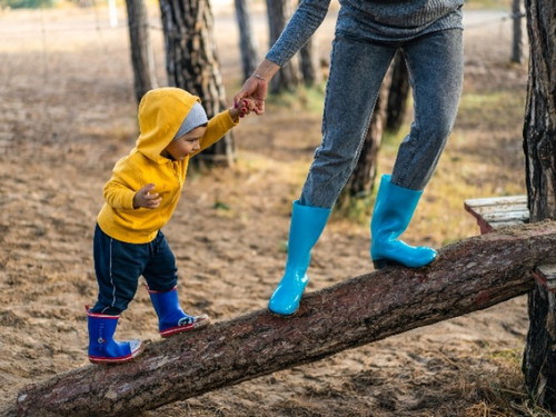 How much time in a day do you spend playing with your baby?