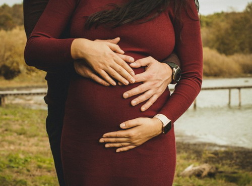 Are there ways to connect with your baby while you are pregnant?