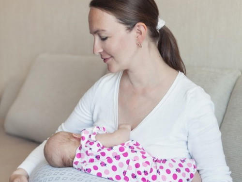 Which brand of breastfeeding pillow would you recommend?