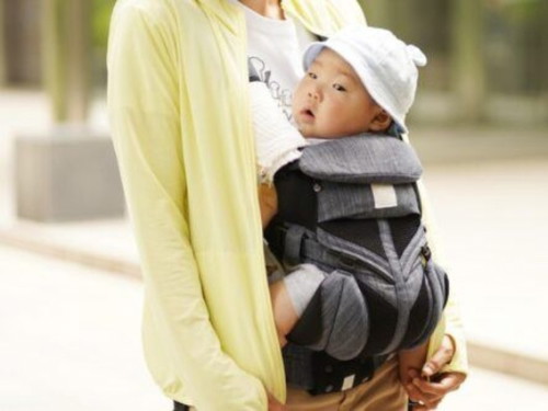 Where is the best place to shop for baby carriers?
Read more about baby carrier: <a href='https://sg.theasianparent.com/all-about-baby-slings-understanding-everything-about-baby-carriers' target='_blank' >https://sg.theasianparent.com/all-about-baby-slings-understanding-everything-about-baby-carriers</a>
