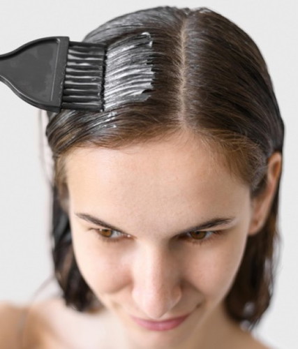 Kaya mo bang kulayan (hair dye) ang sarili mong buhok?
