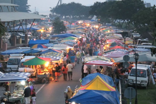 Dimanakah anda selalu mendapatkan kudapan waktu malam?