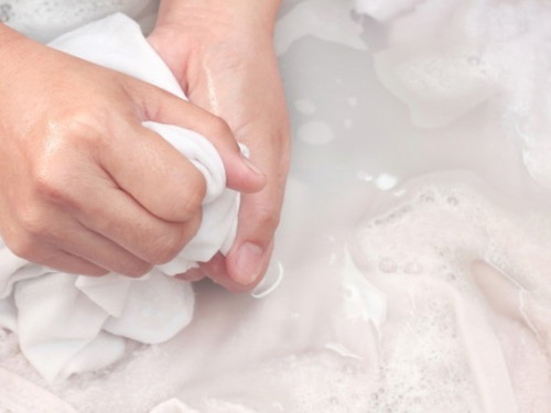 Do you wash your child's clothes at night?