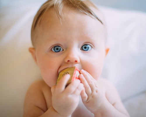 Naranasan mo na bang after mo palitan si baby ng diaper, nag-poop ulit siya?