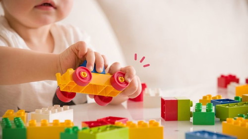 Adakah permainan lego bagus untuk minda bayi? Baca sini <a href='https://my.theasianparent.com/lego-set-kids' target='_blank' >https://my.theasianparent.com/lego-set-kids</a>