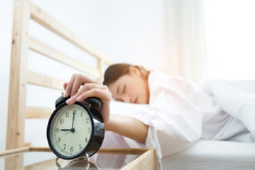 Siapa yang bangun dulu pada waktu pagi?