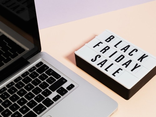 Would you shop online or offline this coming friday? <a href='/feed/hash/blackfriday'>#blackfriday</a>