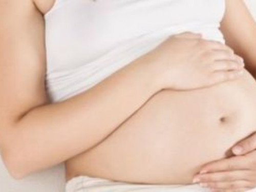 Can obesity during pregnancy cause birth defects?