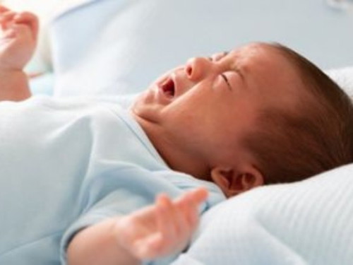 Do babies suddenly cry while sleeping?