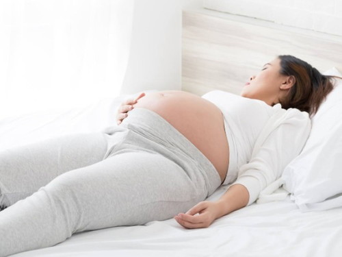 What will happen if you sleep on your back during pregnancy?