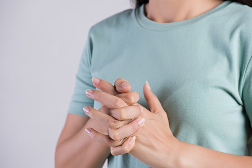 Tingin mo ba may masamang epekto ang pag-crack or pagpa-putok ng knuckles?