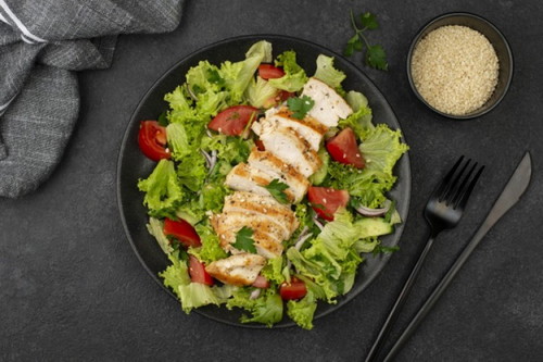 Bunda suka makan salad nggak sih?