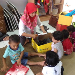 Baca sini <a href='https://my.theasianparent.com/hantar-anak-ke-pengasuh' target='_blank' >https://my.theasianparent.com/hantar-anak-ke-pengasuh</a>