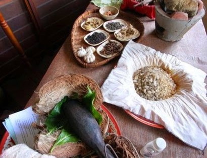 Baca sini <a href='https://my.theasianparent.com/pantang-larang-semasa-berpantang-cara-melayu' target='_blank' >https://my.theasianparent.com/pantang-larang-semasa-berpantang-cara-melayu</a>