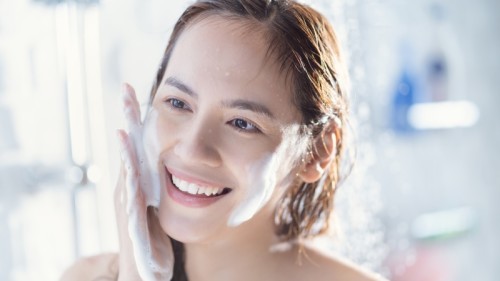 Face wash for sensitive skin