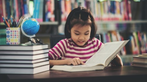 Mahilig ba sa libro ang anak mo?