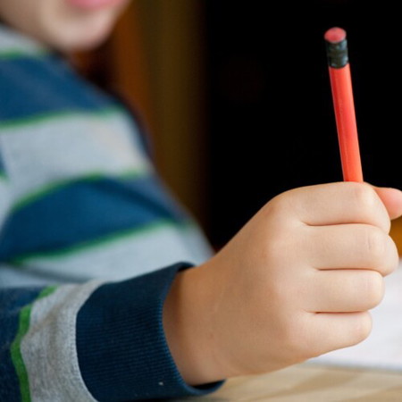 How to teach your child to hold a pencil?