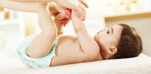 Rekomendasi popok bayi terbaik untuk bayimu: <a href='https://id.theasianparent.com/popok-bayi-yang-bagus?utm_source=apppoll&utm_medium=app-internal-organic&utm_campaign=id' target='_blank' >https://id.theasianparent.com/popok-bayi-yang-bagus?utm_source=apppoll&utm_medium=app-internal-organic&utm_campaign=id</a>