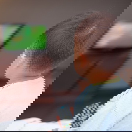 Mahilig bang manood ng TV ang anak mo?