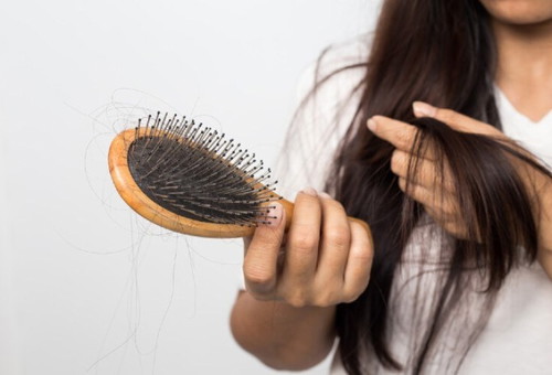 Perapi rambut rawat masalah rambut gugur: <a href='https://my.theasianparent.com/perapi-rambut' target='_blank' >https://my.theasianparent.com/perapi-rambut</a>