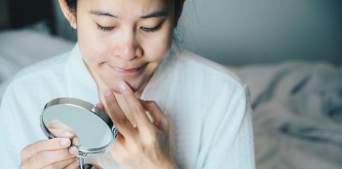 Cek <a href='https://id.theasianparent.com/obat-jerawat-yang-aman-untuk-ibu-hamil' target='_blank' >https://id.theasianparent.com/obat-jerawat-yang-aman-untuk-ibu-hamil</a> rekomendasi obat jerawat yang aman untuk Bumil.