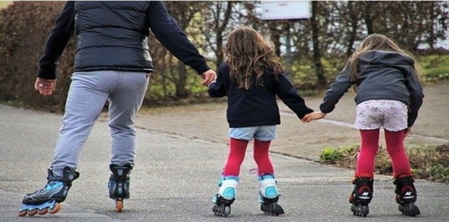"
Cek <a href='https://id.theasianparent.com/sepatu-roda-anak?utm_source=apppoll&utm_medium=app-internal-organic&utm_campaign=id' target='_blank' >https://id.theasianparent.com/sepatu-roda-anak?utm_source=apppoll&utm_medium=app-internal-organic&utm_campaign=id</a> pilihan sepatu roda untuk dukung kegiatan outdoor si kecil."