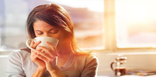 Cek <a href='https://id.theasianparent.com/cangkir-kopi?utm_source=apppoll&utm_medium=app-internal-organic&utm_campaign=id' target='_blank' >https://id.theasianparent.com/cangkir-kopi?utm_source=apppoll&utm_medium=app-internal-organic&utm_campaign=id</a> rekomendasi cangkir cantik untuk nge-teh lebih aestetik.