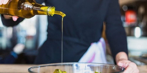 Cek <a href='https://id.theasianparent.com/merek-extra-virgin-olive-oil-yang-bagus' target='_blank' >https://id.theasianparent.com/merek-extra-virgin-olive-oil-yang-bagus</a> pilihan EVOO untuk makanan lebih sehat dan lezat.