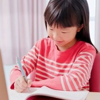 Best Study Tables For Kids 📚