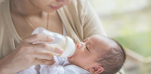 Yuk biar nggak repot lagi steril botol susu dengan cara lama, pakai sterilizer yang super praktis. Cek <a href='https://id.theasianparent.com/alat-steril-botol-susu-bayi' target='_blank' >https://id.theasianparent.com/alat-steril-botol-susu-bayi</a>