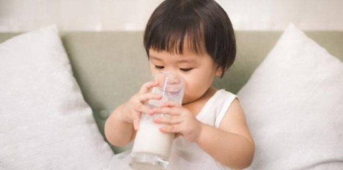 Cek rekomendasi produknya di artikel berikut. <a href='https://id.theasianparent.com/susu-tinggi-protein' target='_blank' >https://id.theasianparent.com/susu-tinggi-protein</a>