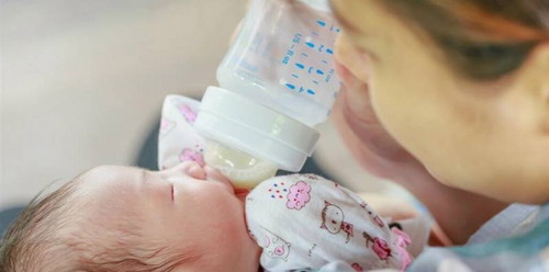 Cek juga rekomendasi alat sterilizer terbaik versi tAP yang bisa jadi pilihan di artikel berikut <a href='https://id.theasianparent.com/alat-steril-botol-susu-bayi' target='_blank' >https://id.theasianparent.com/alat-steril-botol-susu-bayi</a>