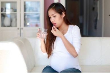 Mengonsumsi vitamin penting untuk mendukung kesehatan ibu dan janin. Berikut rekomendasi vitamin yang bagus untuk ibu hamil! <a href='https://id.theasianparent.com/vitamin-yang-bagus-untuk-ibu-hamill' target='_blank' >https://id.theasianparent.com/vitamin-yang-bagus-untuk-ibu-hamill</a>