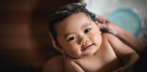 Supaya rambutnya terawat dan indah, menggunakan shampoo bayi berikut ini bisa jadi pilihan. <a href='https://id.theasianparent.com/shampo-bayi-terbaik' target='_blank' >https://id.theasianparent.com/shampo-bayi-terbaik</a>