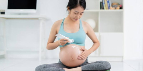 Mulai dari serum, nipple cream, hingga krim strecth marks, sebaiknya Bunda perlu membeli produk aman, ya. Berikut rekomendasinya: <a href='https://id.theasianparent.com/skincare-ibu-hamil-dan-menyusui' target='_blank' >https://id.theasianparent.com/skincare-ibu-hamil-dan-menyusui</a>