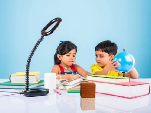 <a href='https://sg.theasianparent.com/kids-study-table' target='_blank' >https://sg.theasianparent.com/kids-study-table</a>