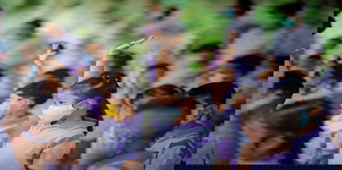 คุณพ่อ คุณแม่มาแชร์ประสบการณ์ส่งลูกเข้าโรงเรียนวันแรกกันหน่อยค่ะ