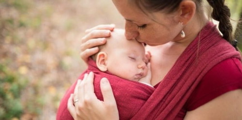 Cek pilihan produknya Bun: <a href='https://id.theasianparent.com/gendongan-kaos-bayi' target='_blank' >https://id.theasianparent.com/gendongan-kaos-bayi</a>