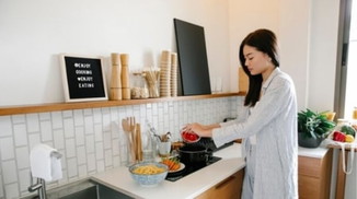 Salah satunya dengan produk satu ini: <a href='https://id.theasianparent.com/minyak-zaitun-untuk-diet' target='_blank' >https://id.theasianparent.com/minyak-zaitun-untuk-diet</a>