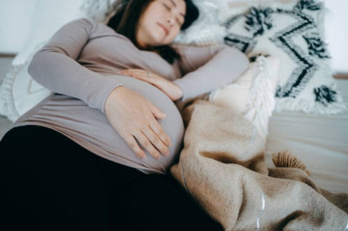 Wait, tama ba yun? <a href='https://ph.theasianparent.com/tamang-posisyon-sa-pagtulog-ng-buntis' target='_blank' >https://ph.theasianparent.com/tamang-posisyon-sa-pagtulog-ng-buntis</a>