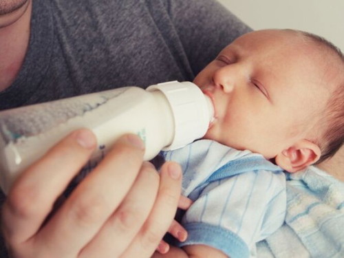 Our tracker will help you! Start logging today and get insider knowledge on your baby's development => <a href='https://community.theasianparent.com/tracker-tools/feedingtracker' target='_blank' >https://community.theasianparent.com/tracker-tools/feedingtracker</a>