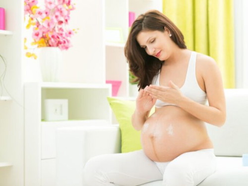 Share your tips with us in the comments below. Read more here: <a href='https://sg.theasianparent.com/best-stretch-mark-prevention-cream-during-pregnancy-7-top-brands-to-try' target='_blank' >https://sg.theasianparent.com/best-stretch-mark-prevention-cream-during-pregnancy-7-top-brands-to-try</a>