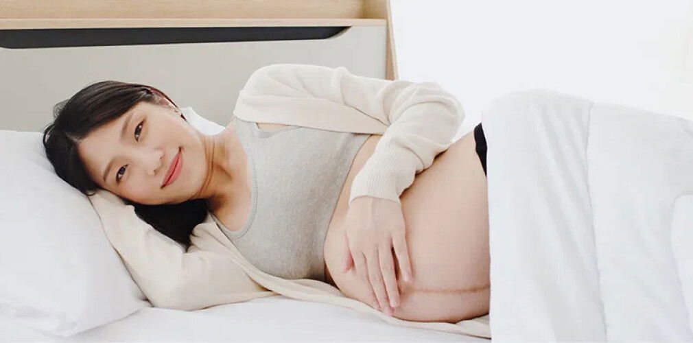 🛏️ ลองโหวตกันดู แล้วมาอ่านวิธีเลือก ท่านอนคนท้องที่ดีต่อแม่และลูก ที่นี่กันค่า 👉 <a href='https://th.theasianparent.com/sleep-position-for-pregnant' target='_blank' >https://th.theasianparent.com/sleep-position-for-pregnant</a> 